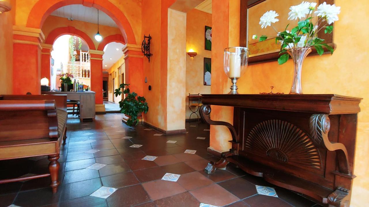 Hotel Boutique Casa Montalvo Cuenca クエンカ エクステリア 写真