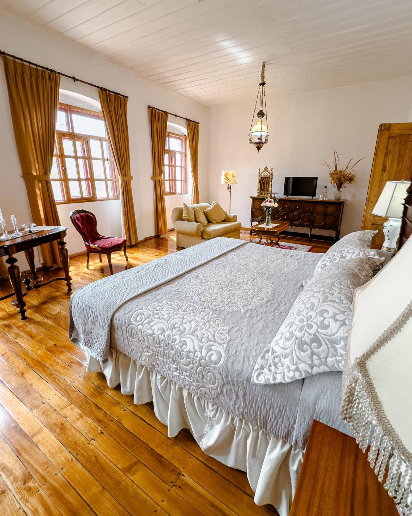 Hotel Boutique Casa Montalvo Cuenca クエンカ エクステリア 写真